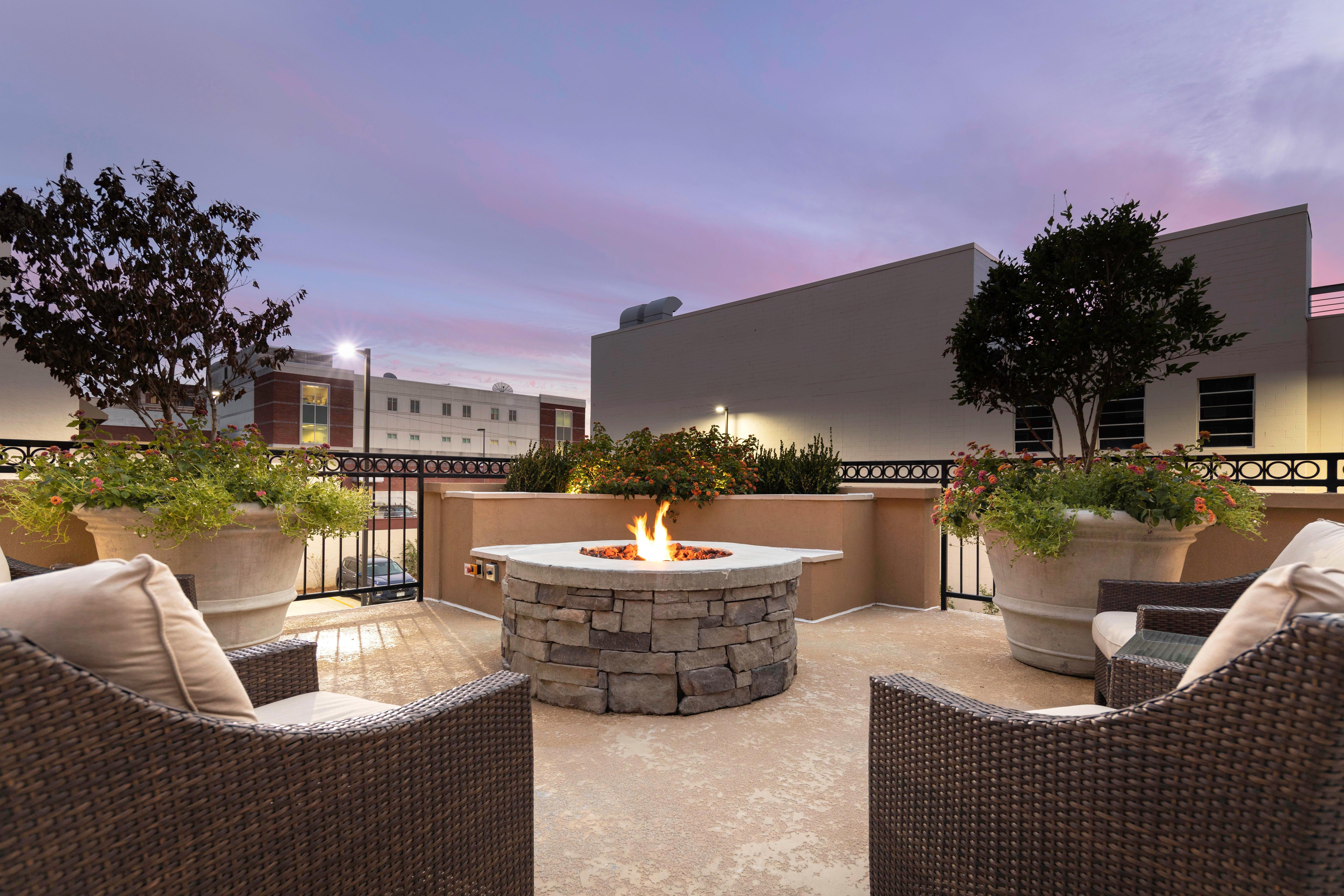 Staybridge Suites Montgomery - Downtown By Ihg Dış mekan fotoğraf
